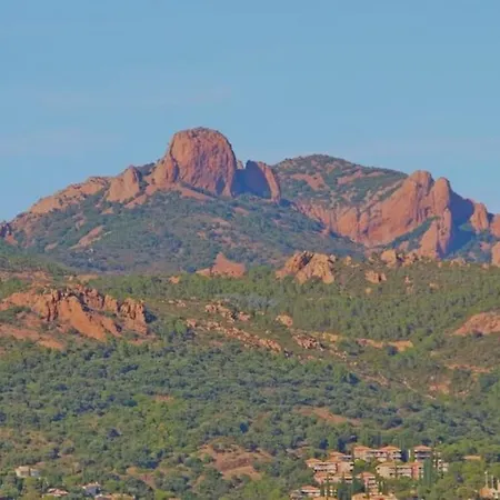 Cap Esterel C9 - Avec Terrasse Et Parking Privatif