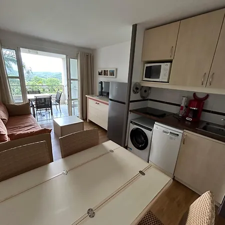 Cap Esterel C9 - Avec Terrasse Et Parking Privatif *